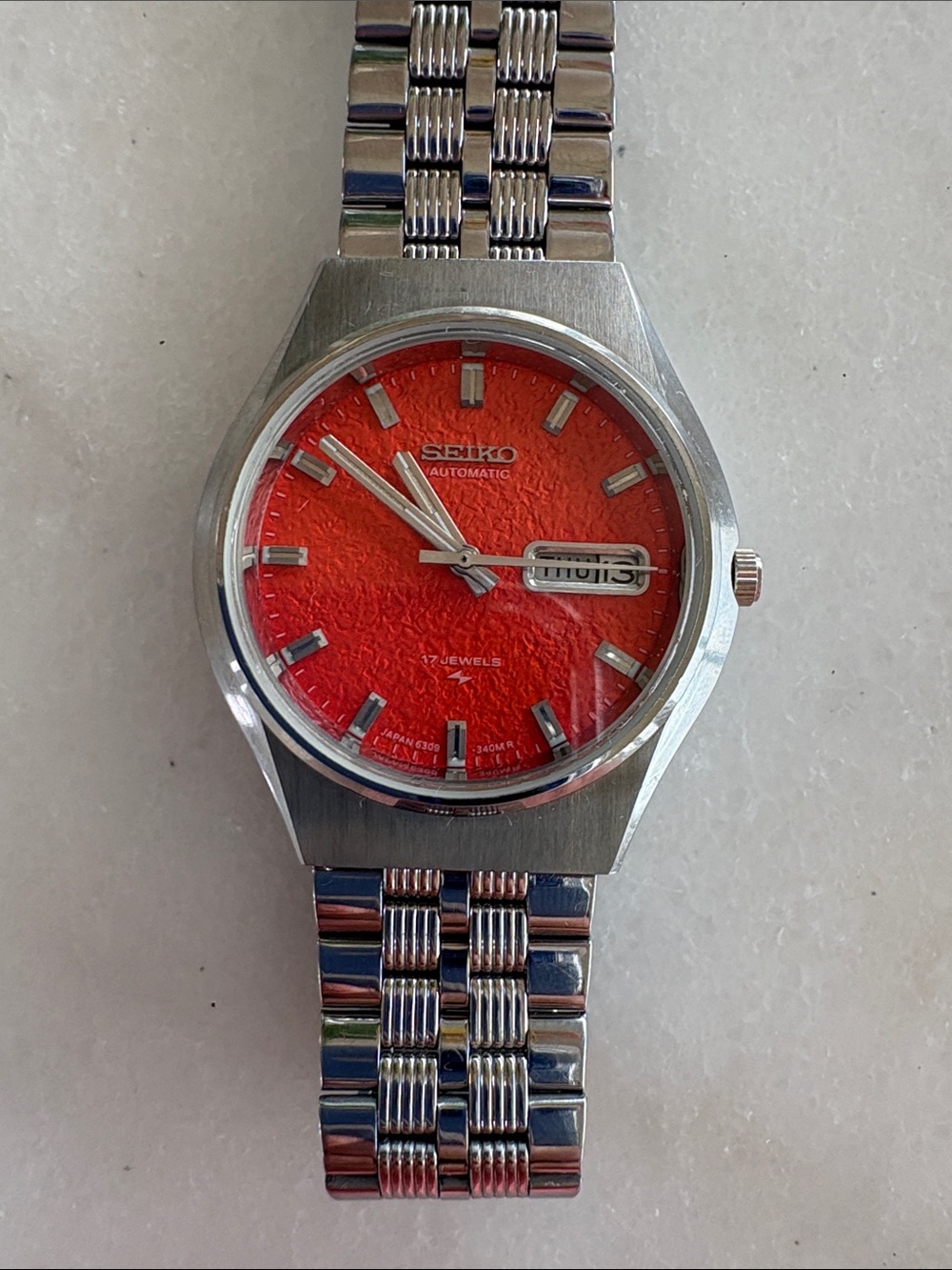 Seiko Men's Stainless Steel Watch with Bright Red Dial. Extra links included